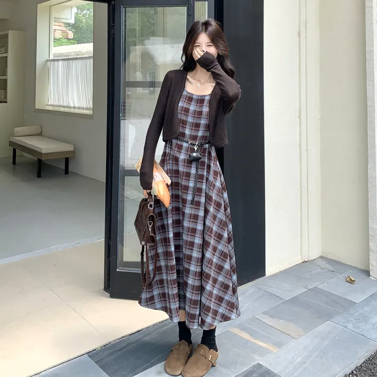 法式复古格纹背心连衣裙套装女2025早秋穿搭超好看针织开衫两件套