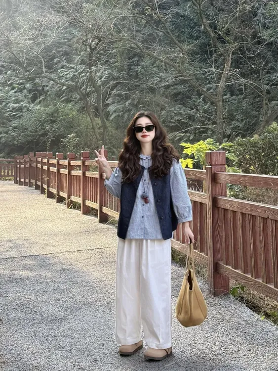 2025春季新款韩系减龄格子衬衫叠穿衬复古马甲百搭休闲阔腿裤套装