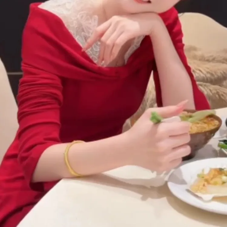 秋冬新款法式气质拼接修身显瘦连衣裙女装