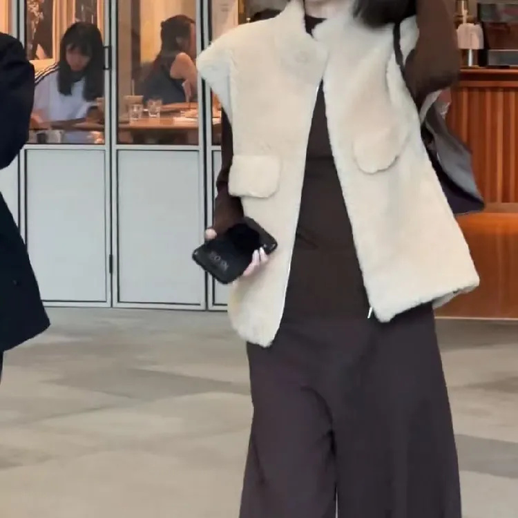 新款气质轻奢百搭洋气显瘦设计感休闲女装