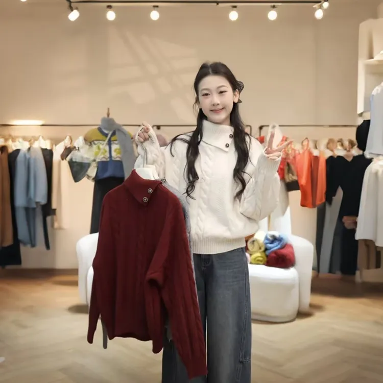 【闵笑一】云舟 25新款高领单排扣麻花纹针织毛衣女保暖羊毛衫