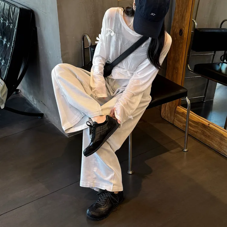 小发喵「轻奢复古廓形设计运动休闲鞋｜步履质感百搭时尚单品」999