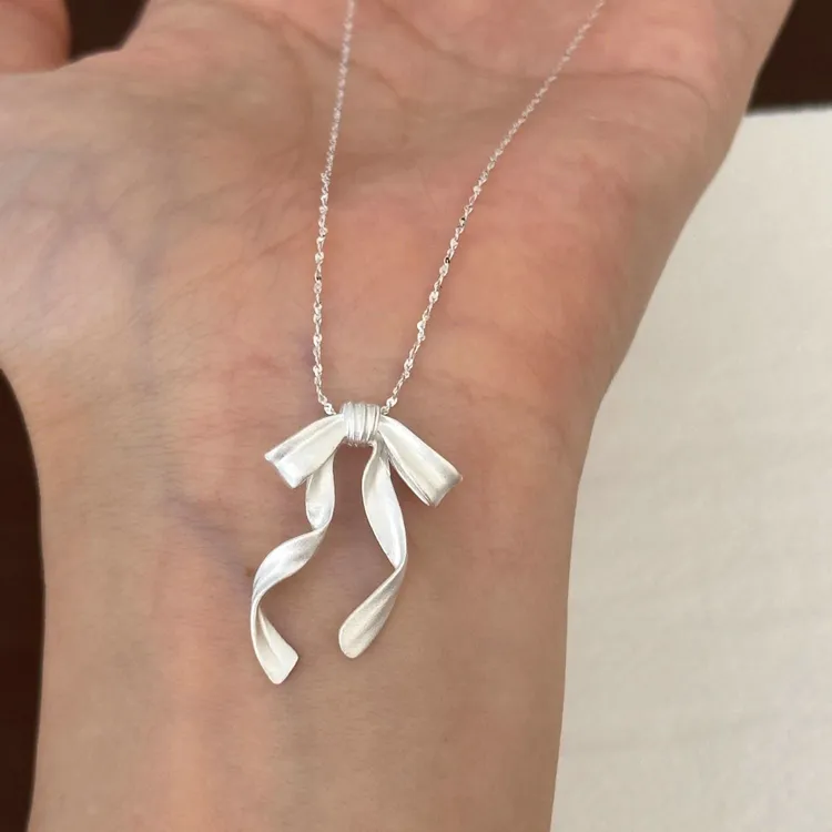 飘带蝴蝶结项链ins芭蕾风甜美小众高级感颈链锁骨链2025新款配饰