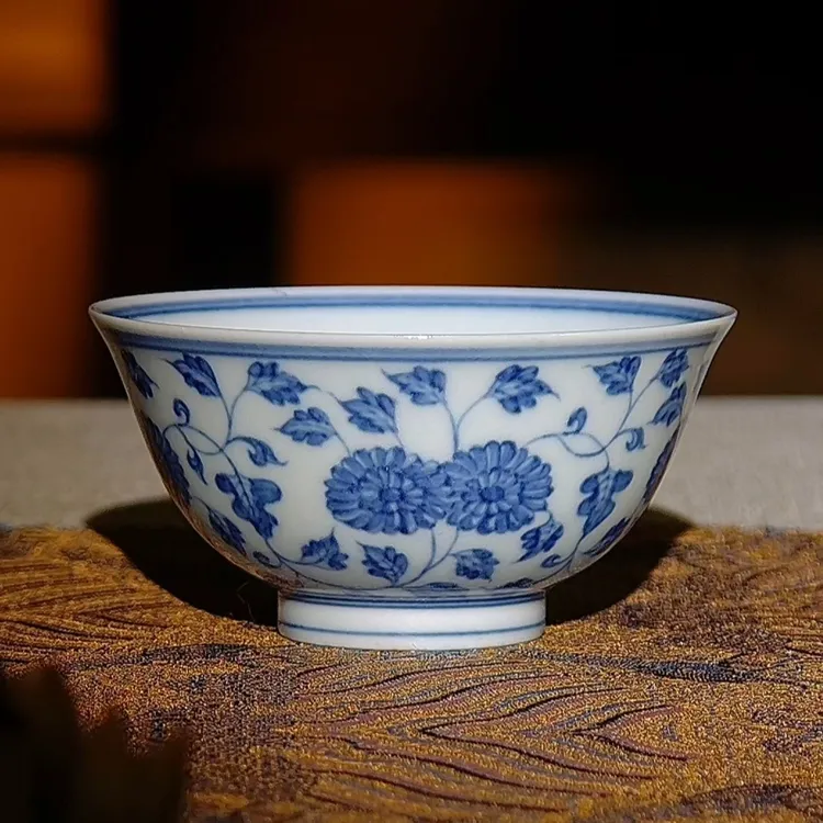 景德镇原矿精仿成化青花缠枝菊纹宫碗杯