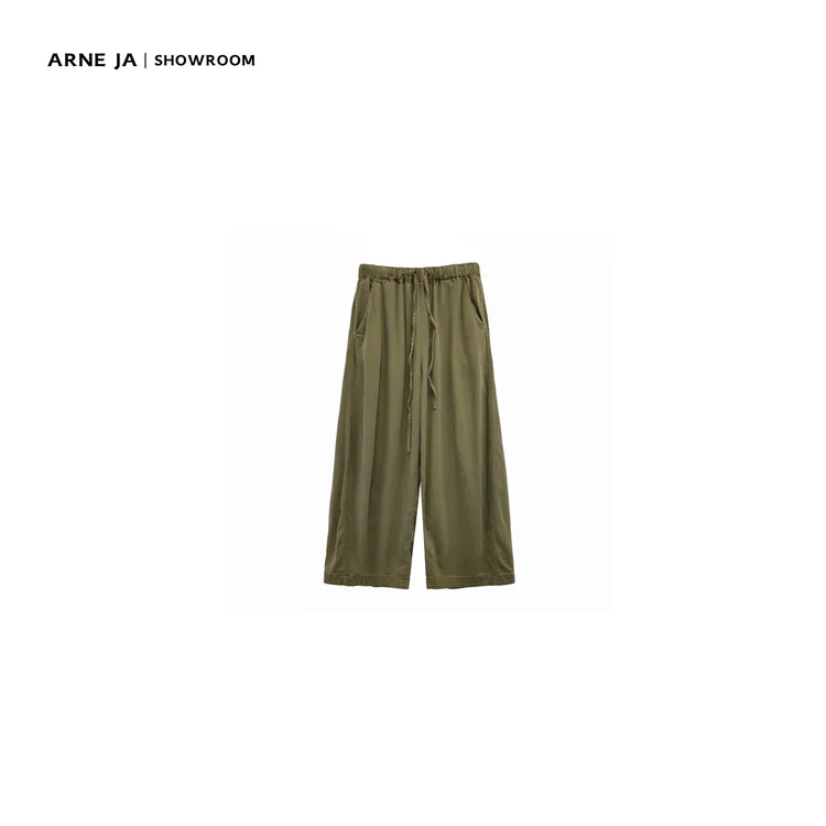 ARNE JA｜“软力量美学”流质悬垂水洗天丝弯刀裤D53K1003