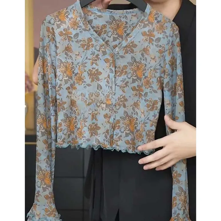 3698法式优雅风碎花长袖开衫女早秋新款喇叭袖木耳边短款减龄上衣