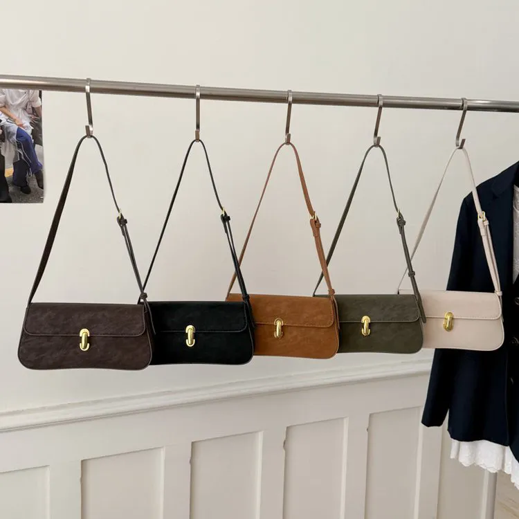 高级感复古腋下包包新款时尚百搭单肩斜挎包法棍包冬季便携通勤包