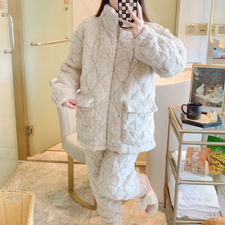 米色情侣睡衣法兰绒加厚加绒三层秋冬季保暖珊瑚绒家居服