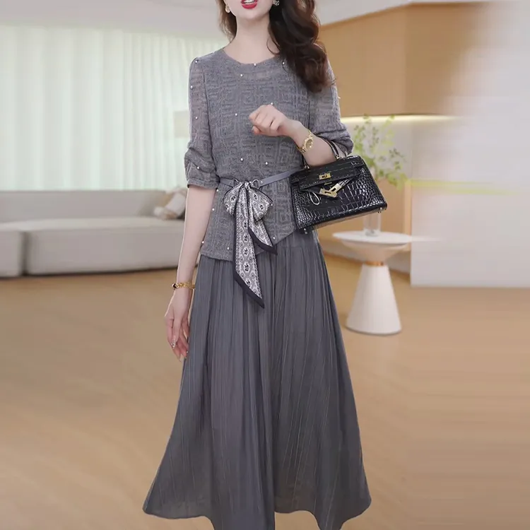 小香风背心连衣裙女2025新款早秋季穿搭一整套减龄裙子两件套装裙