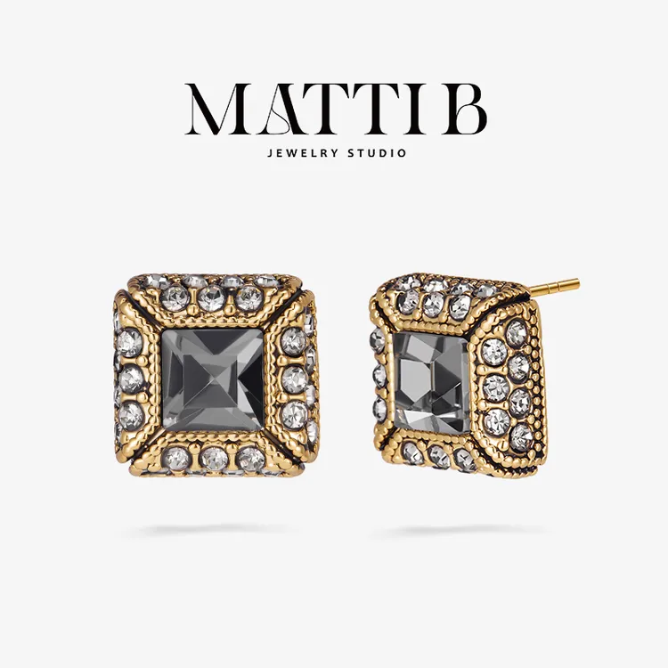 铜合金合成锆石耳饰 复古方形简约气质高级感爆款百搭耳钉女2066 