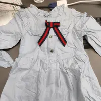 蓝色长袖红蝴蝶结连衣裙