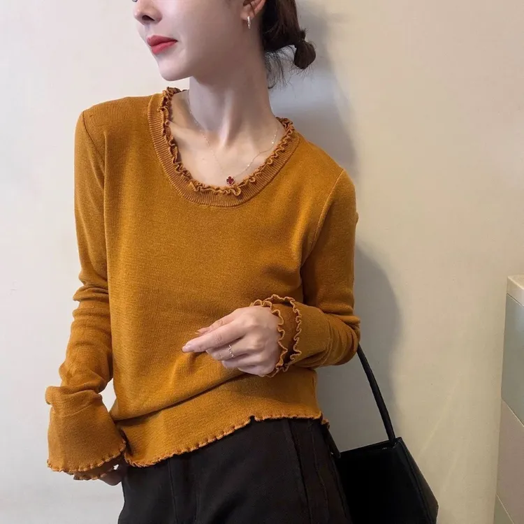 【80-180斤】U领木耳边喇叭袖洋气针织衫上衣女秋冬时尚显瘦打底衫