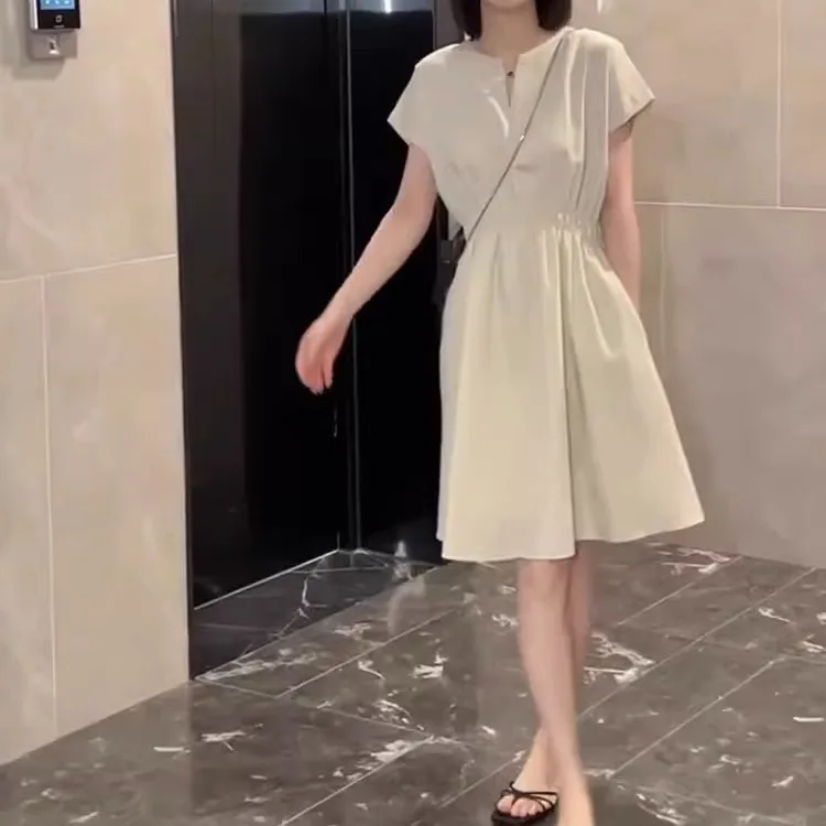 2025新款法式网红爆款减龄漂亮气质洋气绝美白色连衣裙子女装夏季