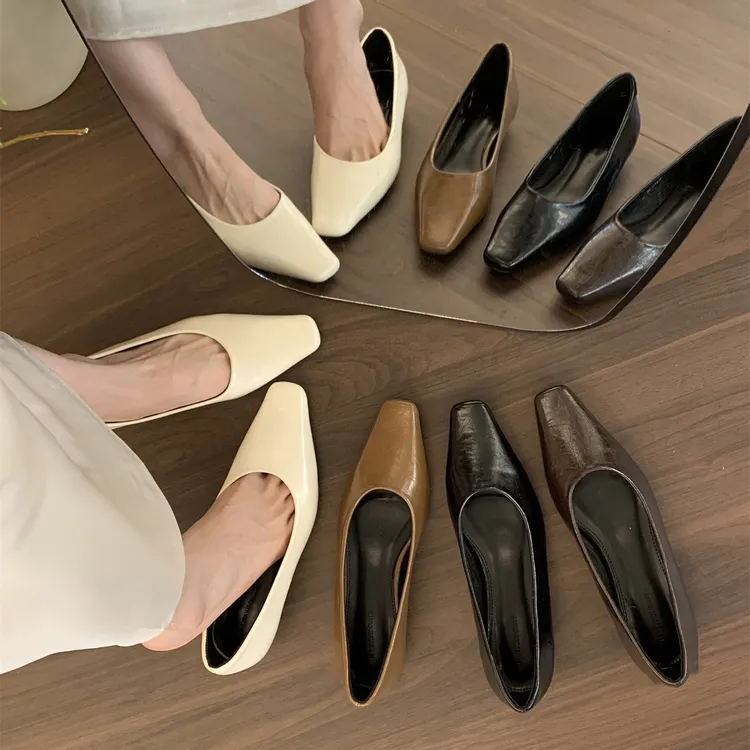 法式气质小方头浅口单鞋女2025秋季新款韩版粗跟小皮鞋通勤低跟晚