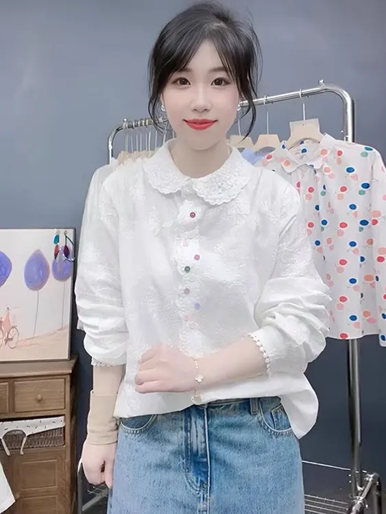 纯棉刺绣钩花镂空娃娃领甜美彩扣重工刺绣衬衣长袖气质宽松上衣