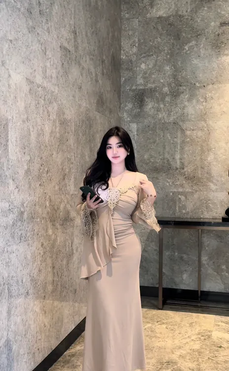 【品如小调】名媛纯欲风女大码穿搭秋季新款高级蕾丝拼接显瘦连衣裙
