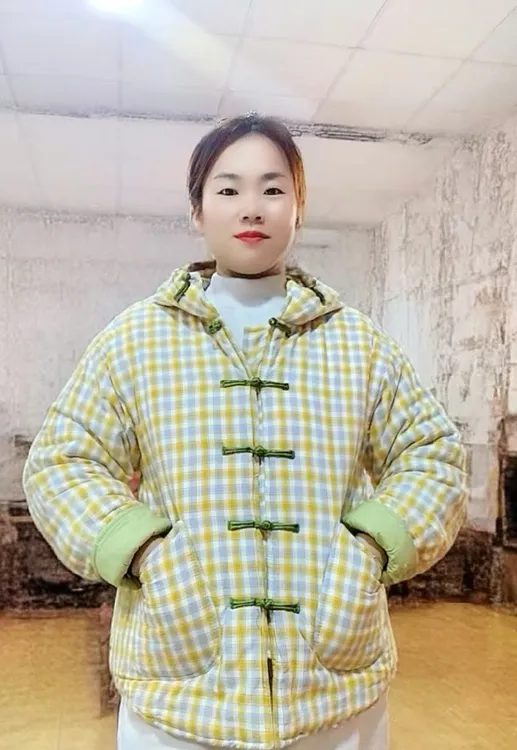 常规格子秋冬棉衣时尚保暖棉服连帽洋气唐装女厚款