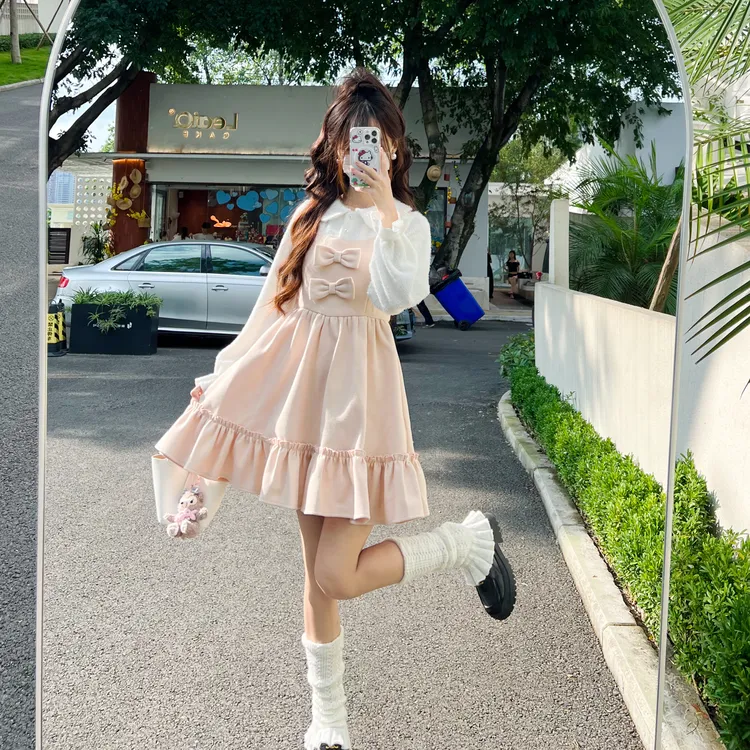 花崎鹿原创蜜桃奶冻秋日蝴蝶结短裙呢子厚连衣裙娃娃领甜美长袖