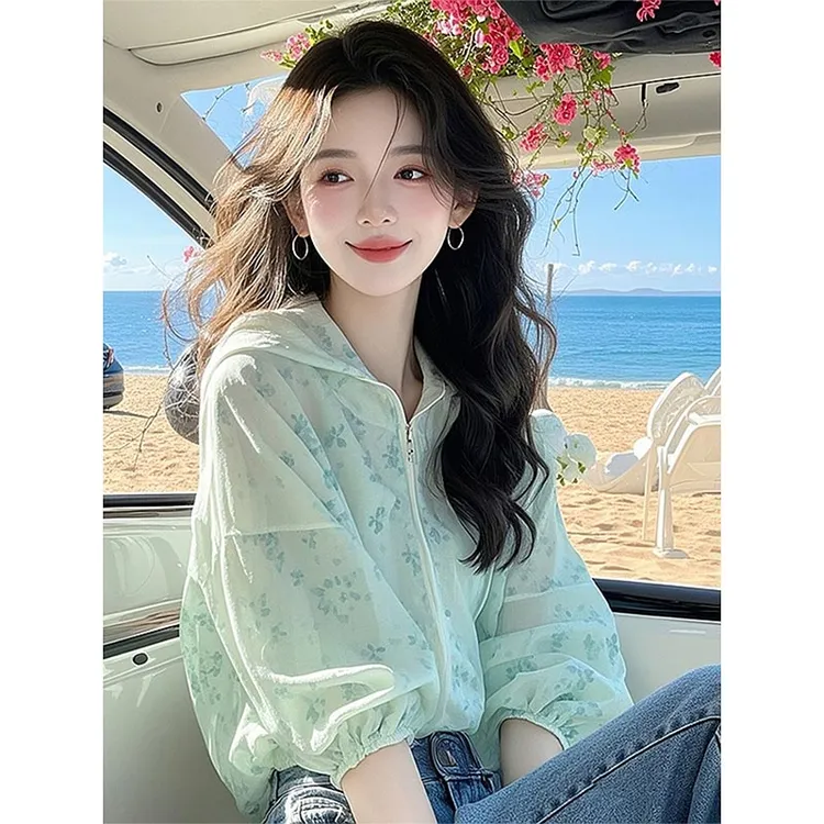 2025春夏韩式新款绿色薄款设计感防晒短外套女高级感休闲百搭上衣