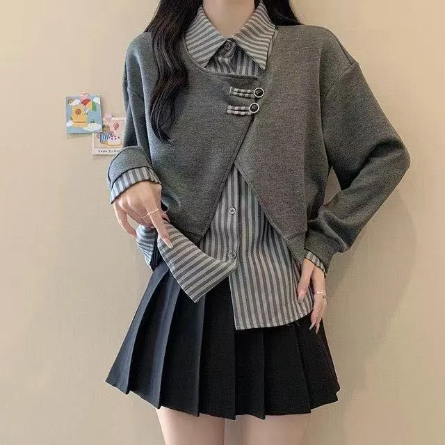 2025年秋冬季新款设计感假两件卫衣女显瘦POLO领长袖上衣