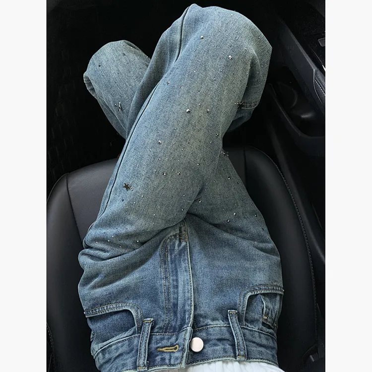 大码设计感烫钻星星直筒牛仔裤女春季新款高腰宽松显瘦窄版阔腿裤