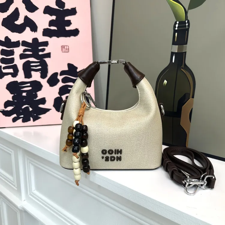 蛋白软皮便当包可拆卸千金风气质手提包公主度假风百搭设计师肩包