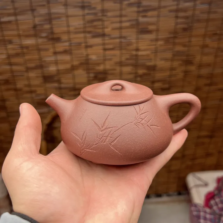 半手工景舟石瓢原款1：1刻绘，半手工紫泥景州石瓢容量约240毫升。