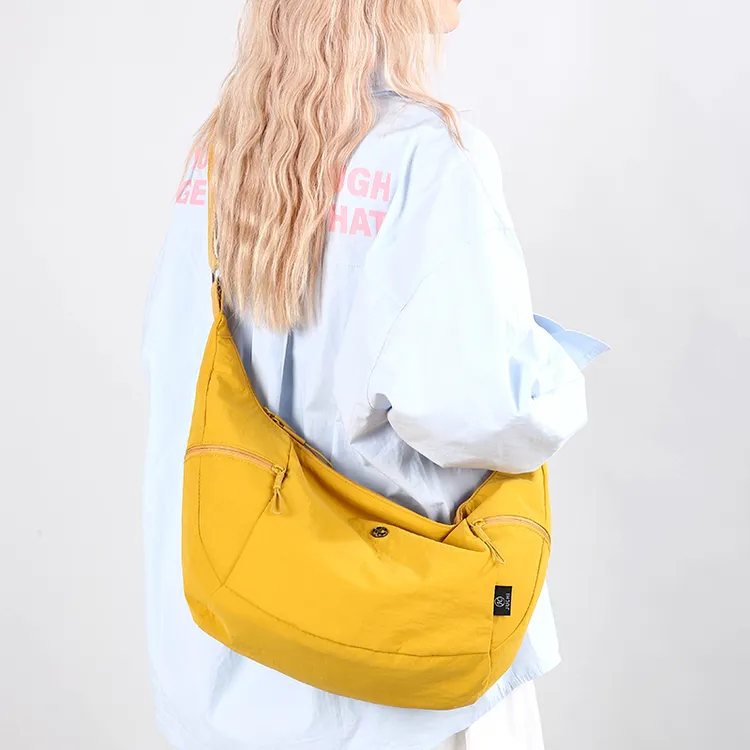 （聚驰优选）新款百搭潮流大容量单肩斜挎饺子包