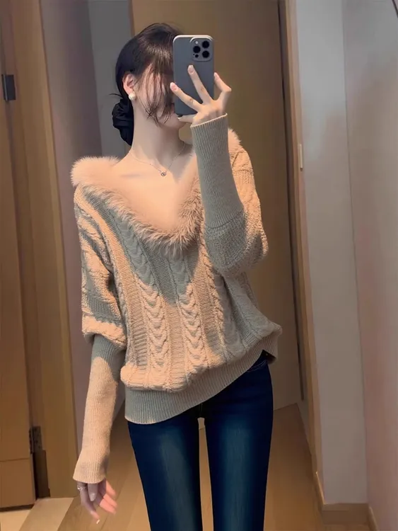 【现货】独特漂亮咖色毛领针织衫女装2025冬季软糯慵懒风时髦毛衣潮