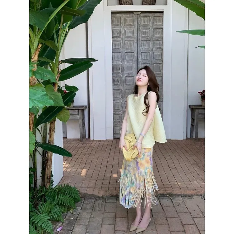 女装夏季套装气质时尚显瘦洋气减龄无袖上衣碎花半身裙子两件套