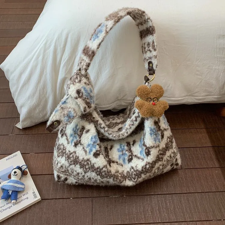 高级感小众百搭肩带可调节单肩斜挎通勤女士毛绒包休闲