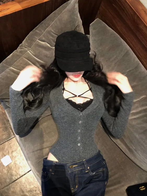 【伊顿公学】春季新款纽扣设计长袖连体衣+蕾丝内搭配显瘦牛仔裤女