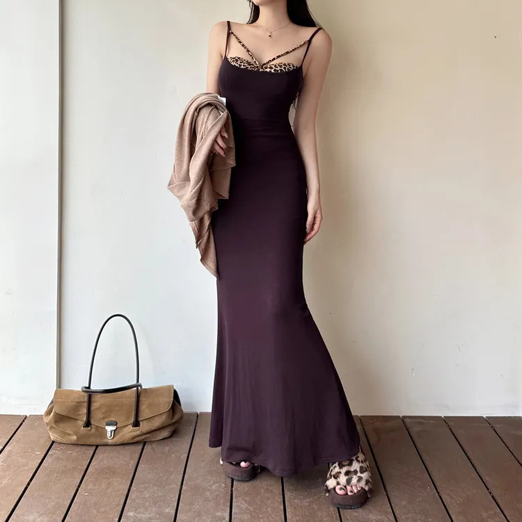 豹纹拼接吊带性感连衣裙设计感2025秋季新款秋冬内搭连衣裙