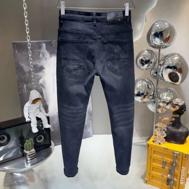 2025秋冬十字架贴皮工艺定制面料手工水洗做旧弹力修身小脚牛仔裤
