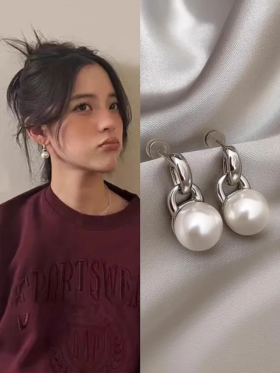 铜合金耳饰 法式简约珍珠耳环女2025新款高级感耳钉轻奢网红耳饰