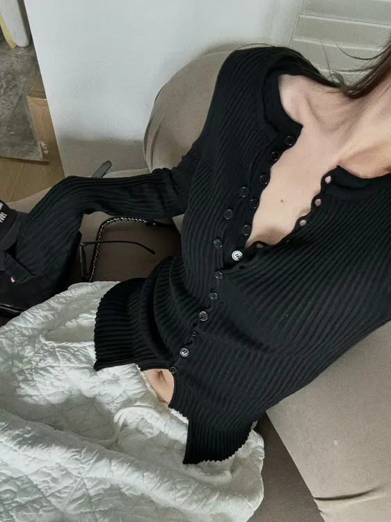 XYSF极简  假两件毛衣随意开扣针织性感打底