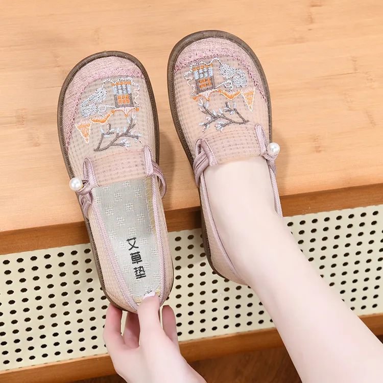 夏新款老北京布鞋女网纱透气网面鞋民族风绣花轻便软底妈妈鞋平底