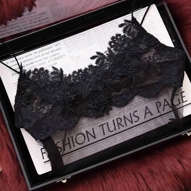 黑天鹅·法式优雅小胸短款蕾丝高级性感吊带睡裙约会必备性感睡衣