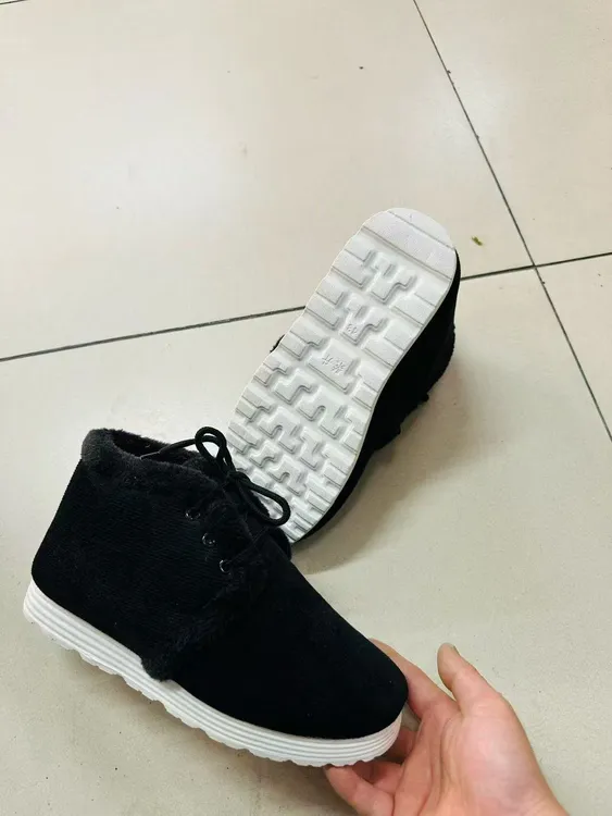 防滑系带手工棉鞋（纯手工加绒加厚保暖棉鞋+防滑运动底，拍大3码）