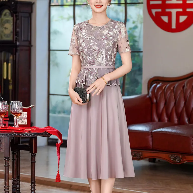 品质款2025夏季优雅风文艺复古连衣裙蕾丝短袖日常可穿妈妈装礼服