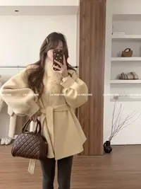 【奶芙莓莓】美到窒息！量少，抢现货！真毛领～A版短款羊毛双面尼大衣～