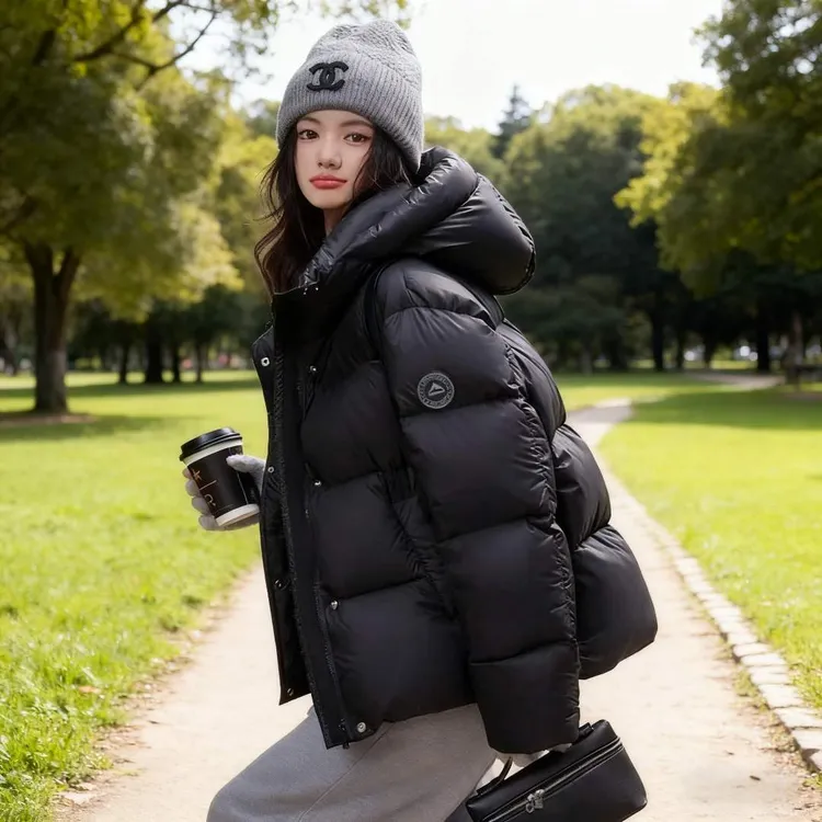 波司登极地联名羽绒服女高级感长短款2025时尚连帽加厚设计感袖标