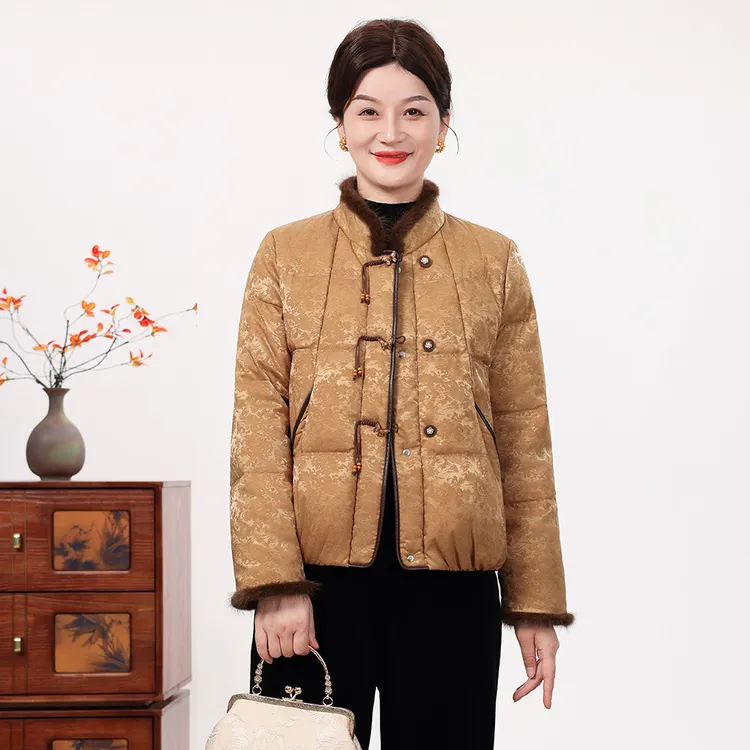 妈妈冬装外套水貂毛短款盘扣保暖中老年女装羽绒服冬季国风外套