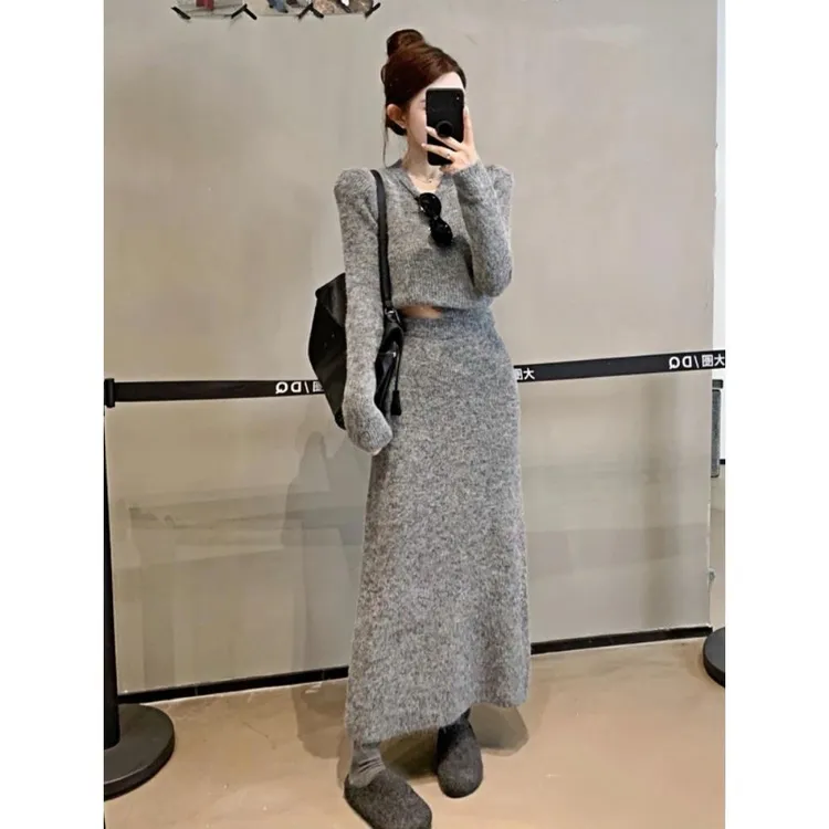 【辛德瑞拉】 韩系毛绒毛衣➕裙子套装韩系显瘦气质洋气时尚两件套女