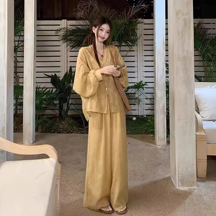新中式女装国风优雅套装穿搭黄色暗纹提花衬衫吊带阔腿长裤三件套