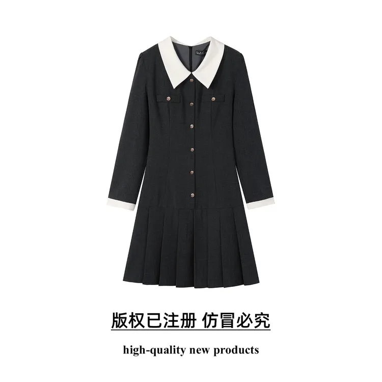 奢姿大码女装2025秋季胖妹妹时尚减龄撞色领金属扣百褶设计连衣裙