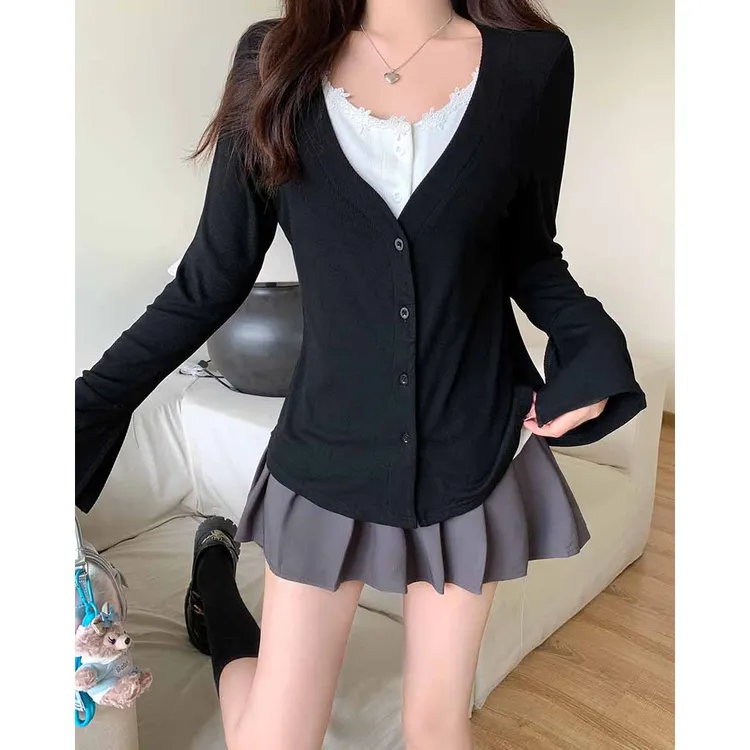 胖妹妹大码秋季新款显瘦修身拼接假两件开衫法式喇叭袖上衣63530