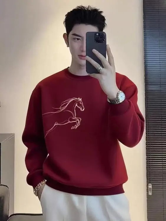 新年属马酒红色圆领卫衣男士2026新款宽松加绒休闲马年本命年衣服