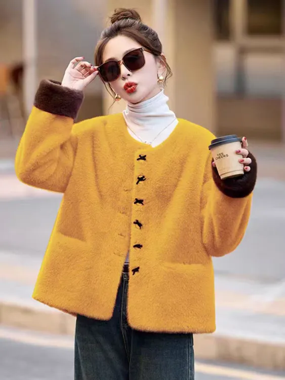 网红洋气气质百搭毛毛小香风短款休闲冬季外套秋冬韩系皮毛一体