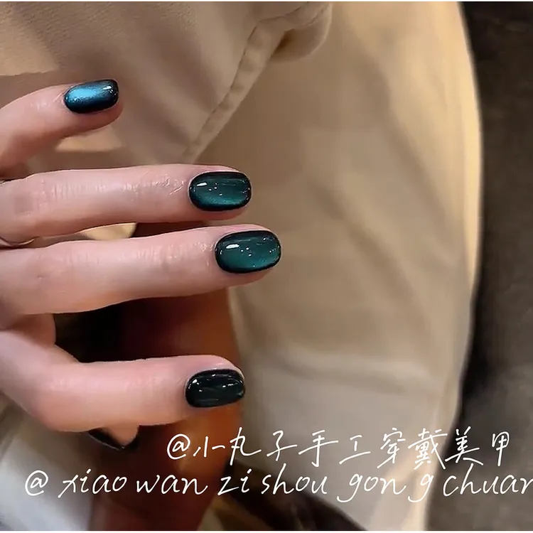 美甲贴片2025新款流行蓝色猫眼穿戴甲黑色系短款高级感穿戴甲红色
